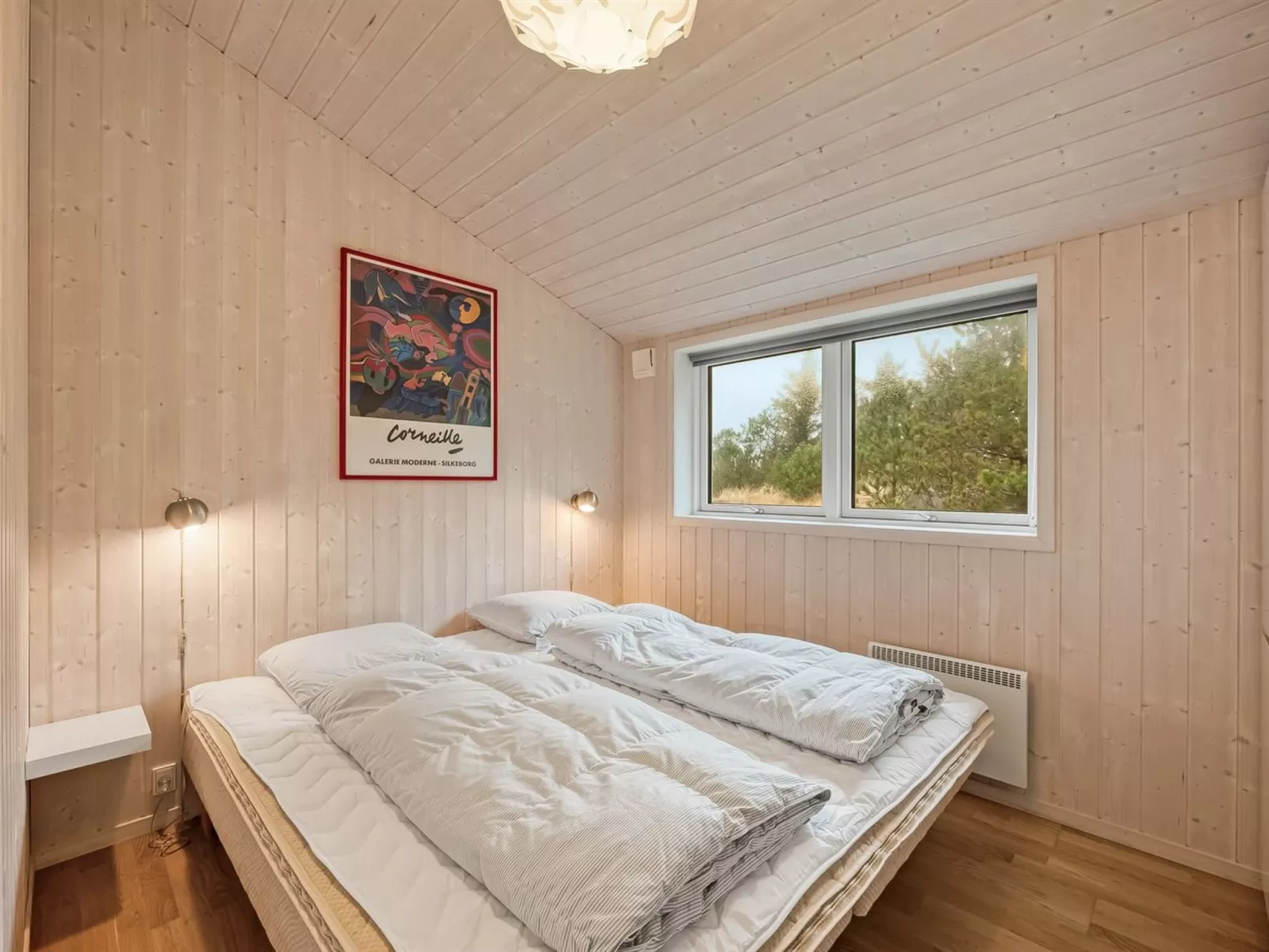 "Helen" - 500m to the fjord-Inside