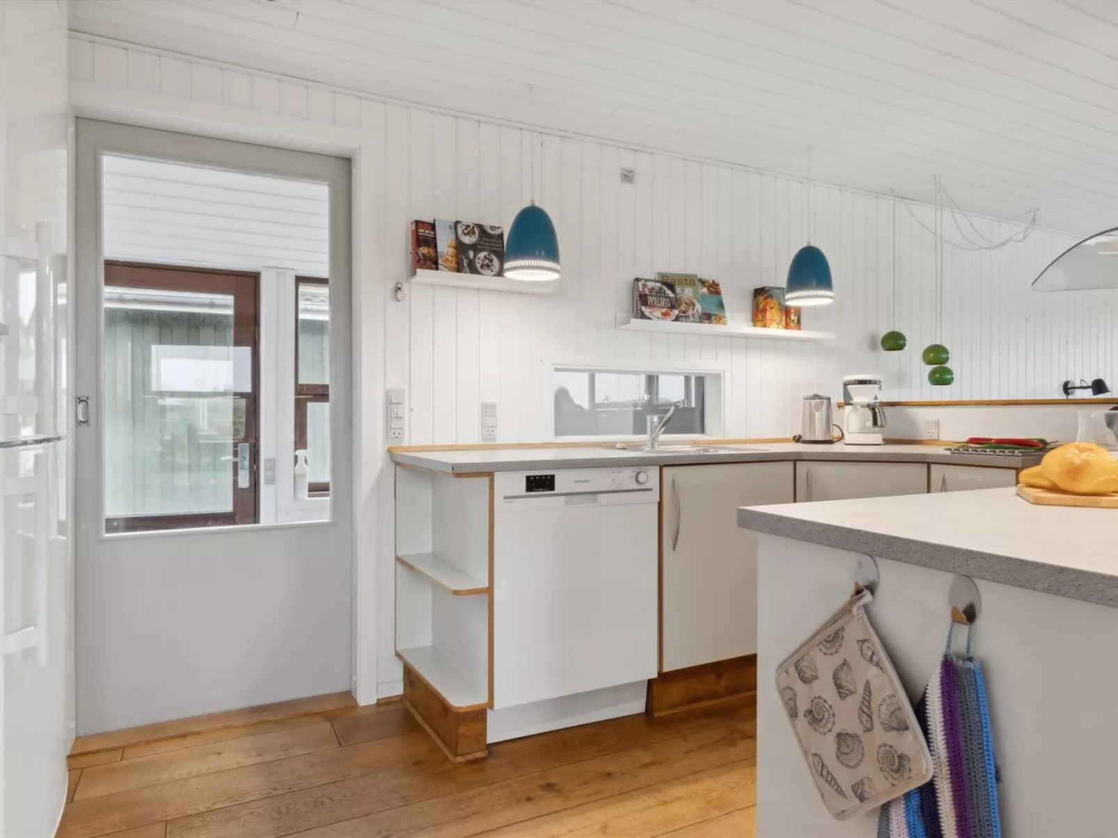 "Jobst" - 150m from the sea-Drinnen