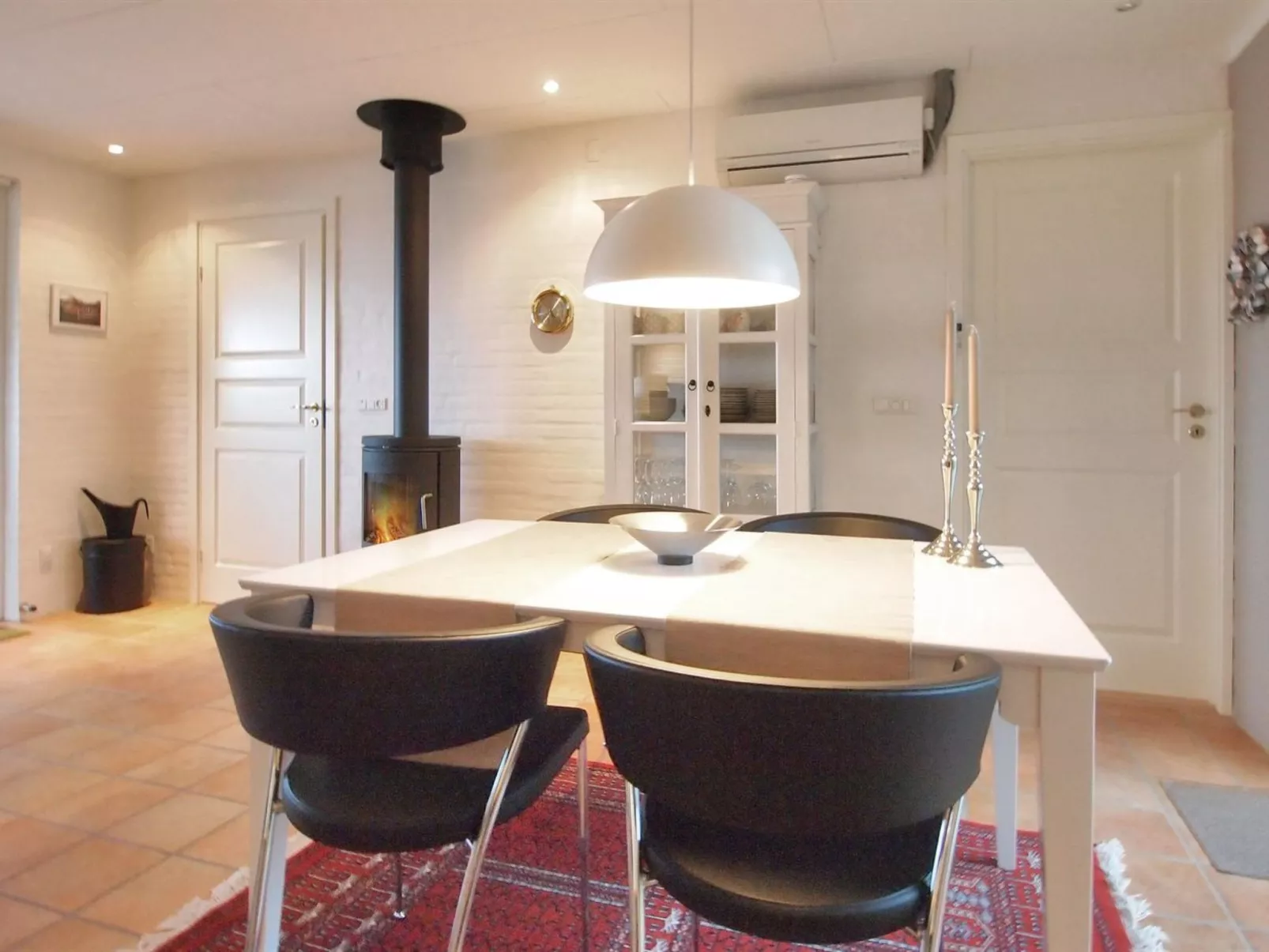 "Laila" - 50m from the sea-Inside