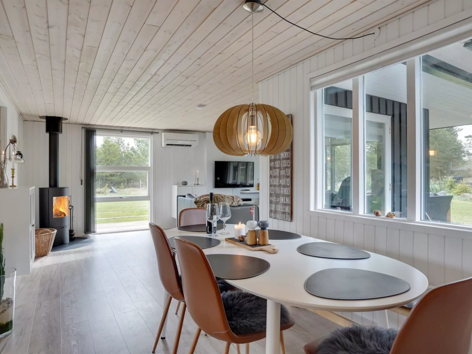 "Monja" - 2.2km from the sea-Drinnen