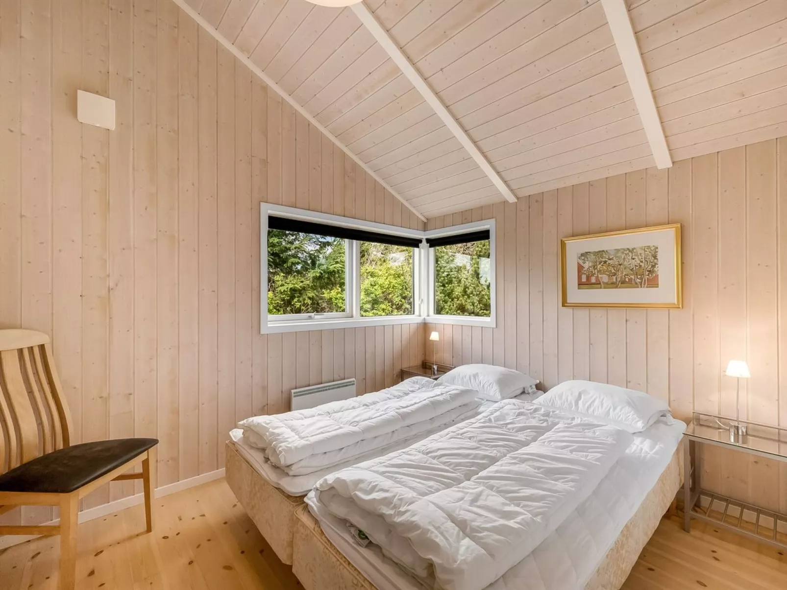 "Leona" - 250m to the fjord-Inside