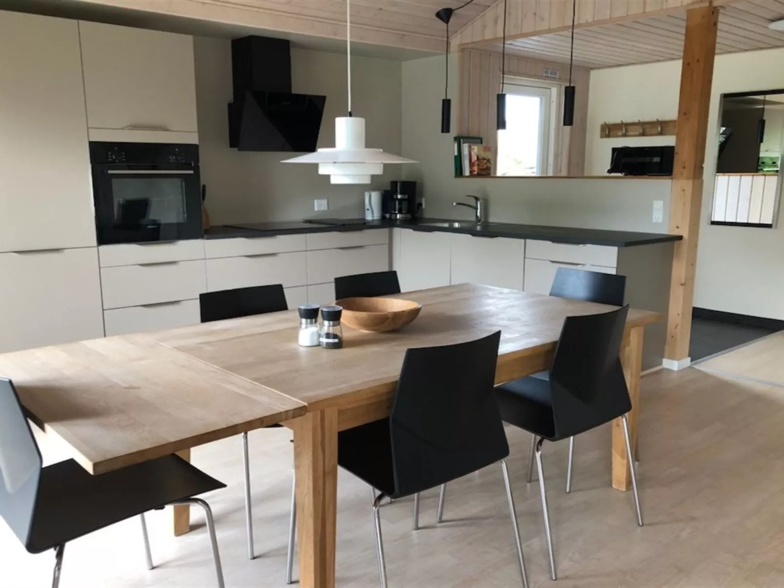 "Thala" - 150m from the sea-Inside