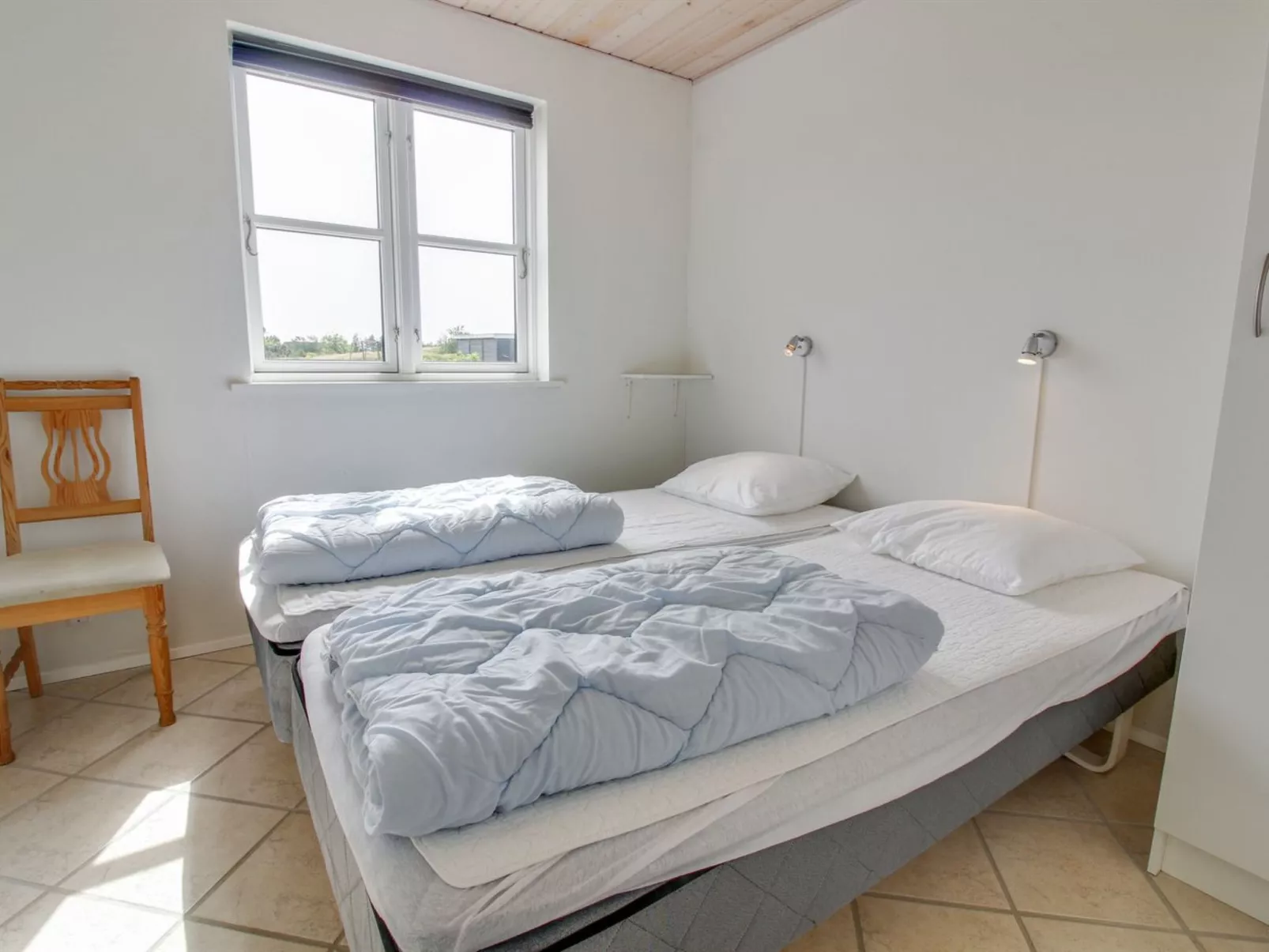 "Arnger" - 300m to the fjord-Inside