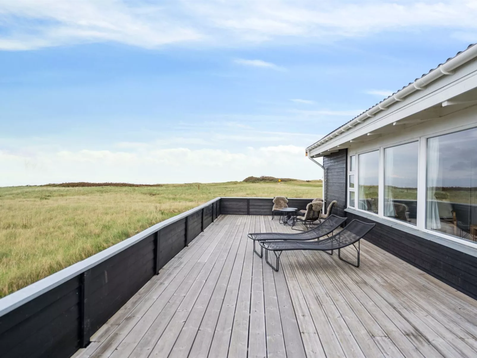 "Dyri" - 75m from the sea-Outside