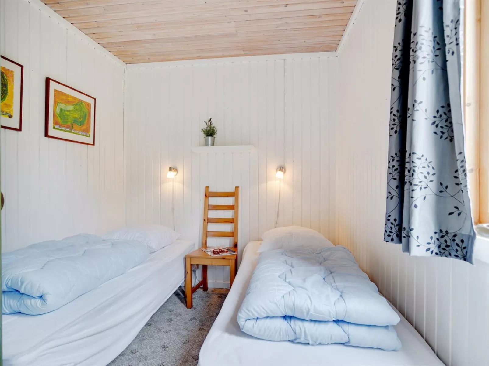 "Soraya" - 700m to the fjord-Inside