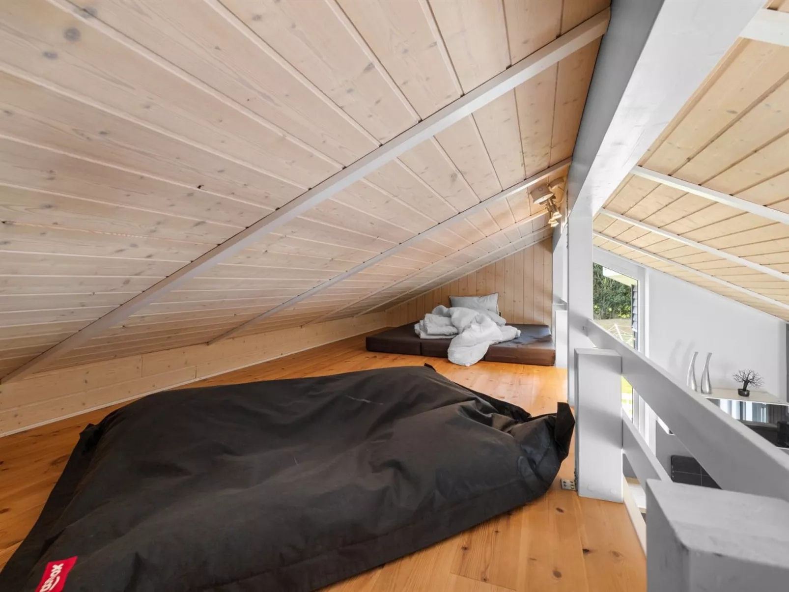 "Ønevus" - 550m from the sea-Drinnen