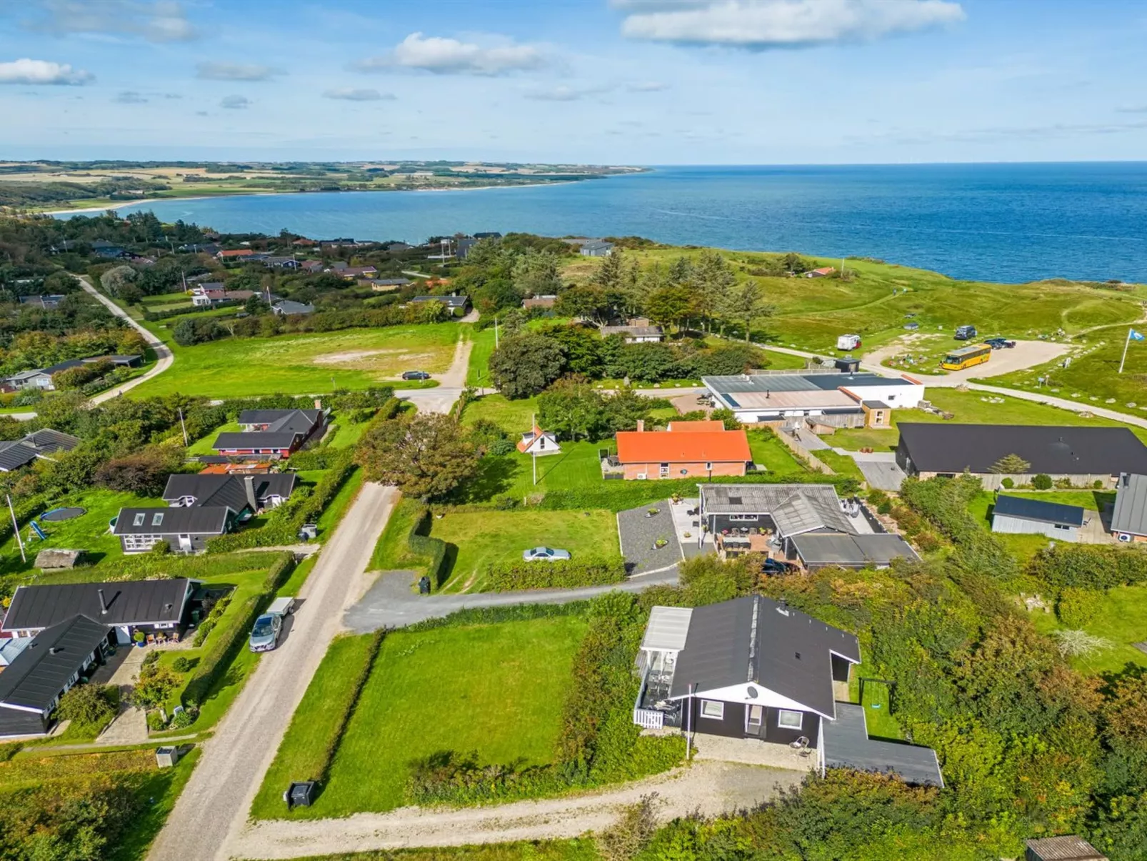 "Brenda" - 300m to the fjord-Outside