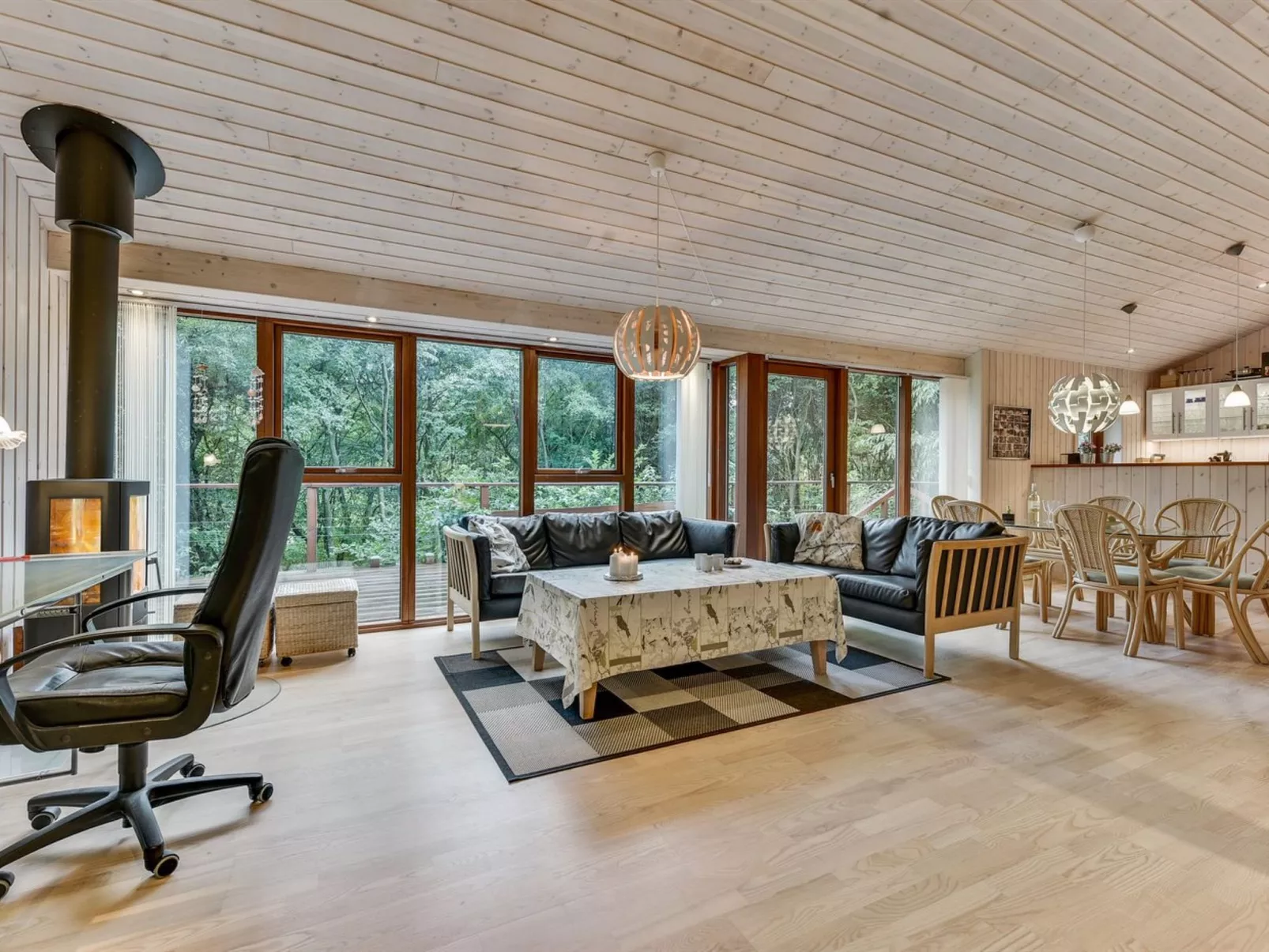 "Nelie" - 40km from the sea-Inside