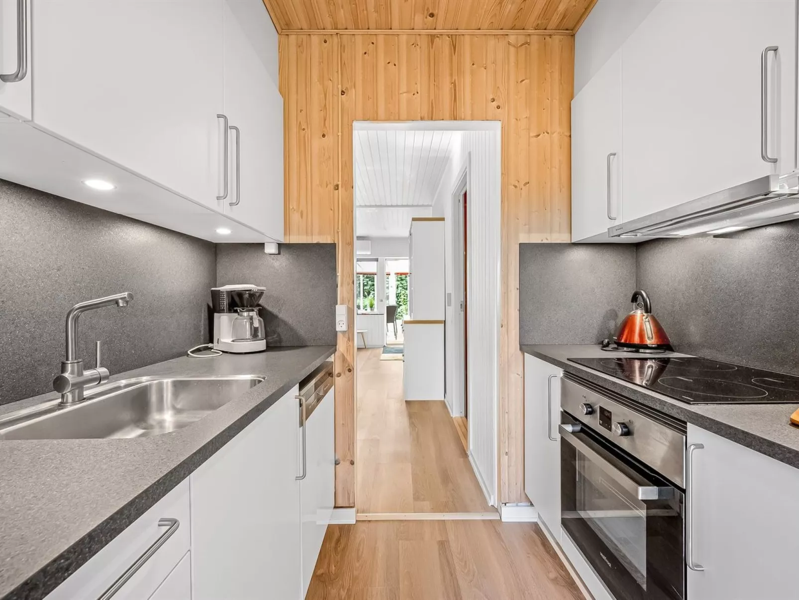 "Dorthe" - 300m to the fjord-Inside