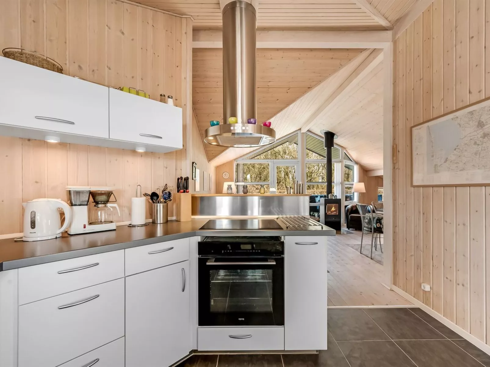 "Tobbi" - 1.1km to the fjord-Inside