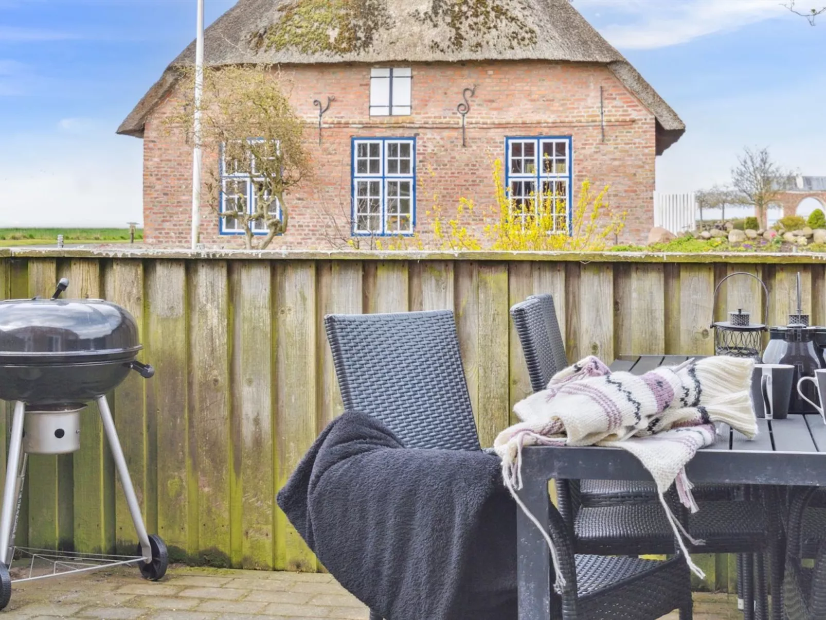 "Adine" - 13km from the sea-Outside