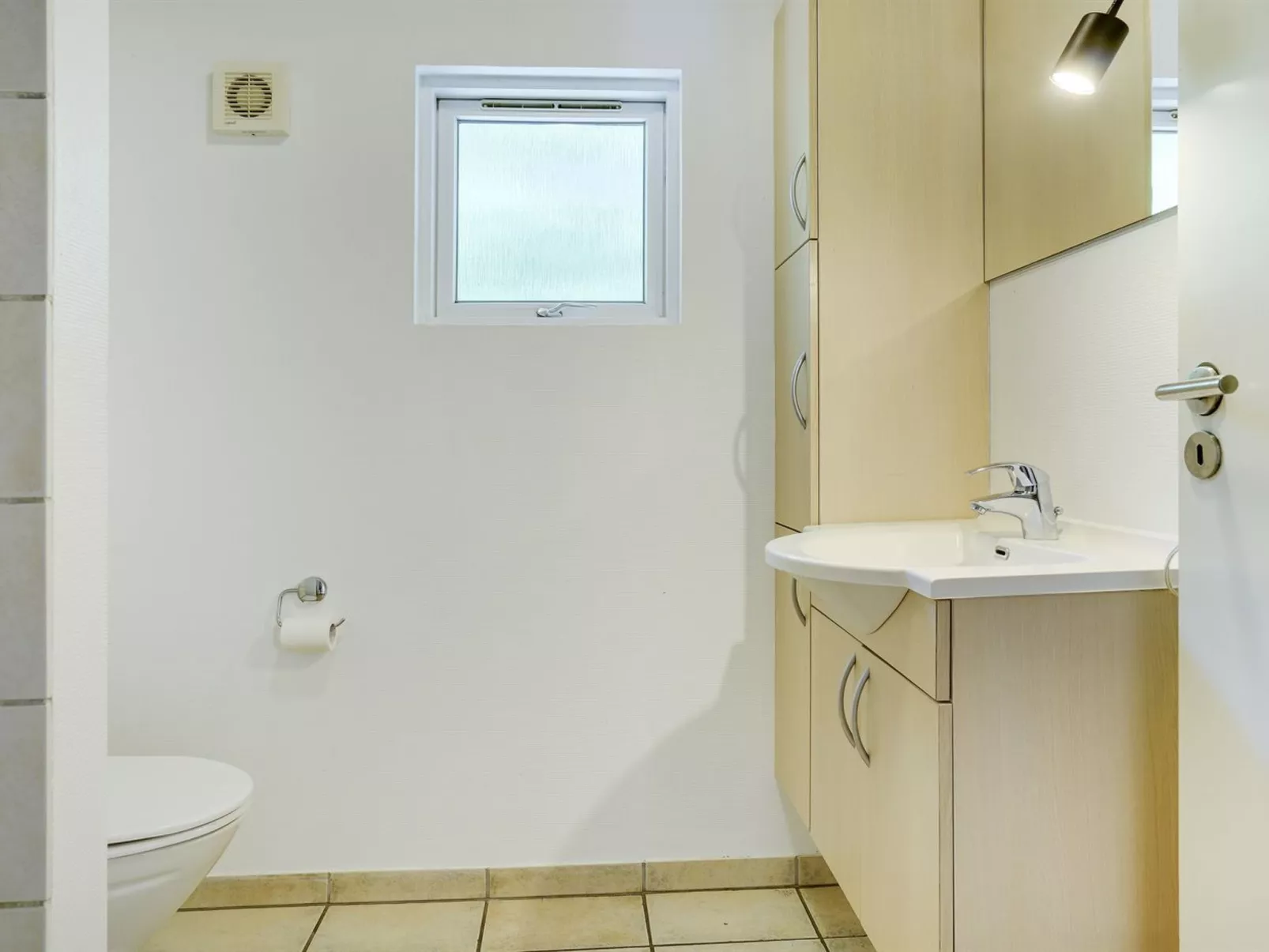 "Hughe" - 300m from the sea-Drinnen