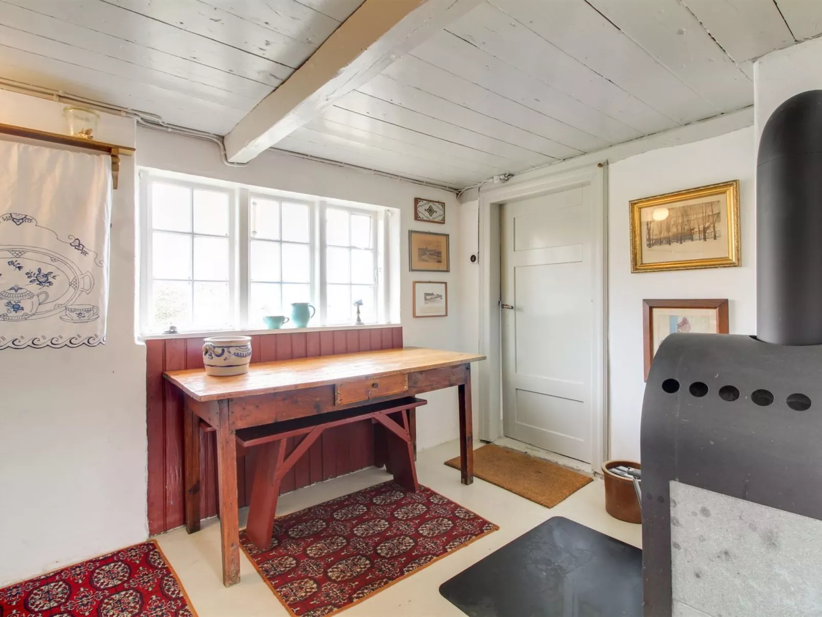 "Saarah" - 25km from the sea-Inside