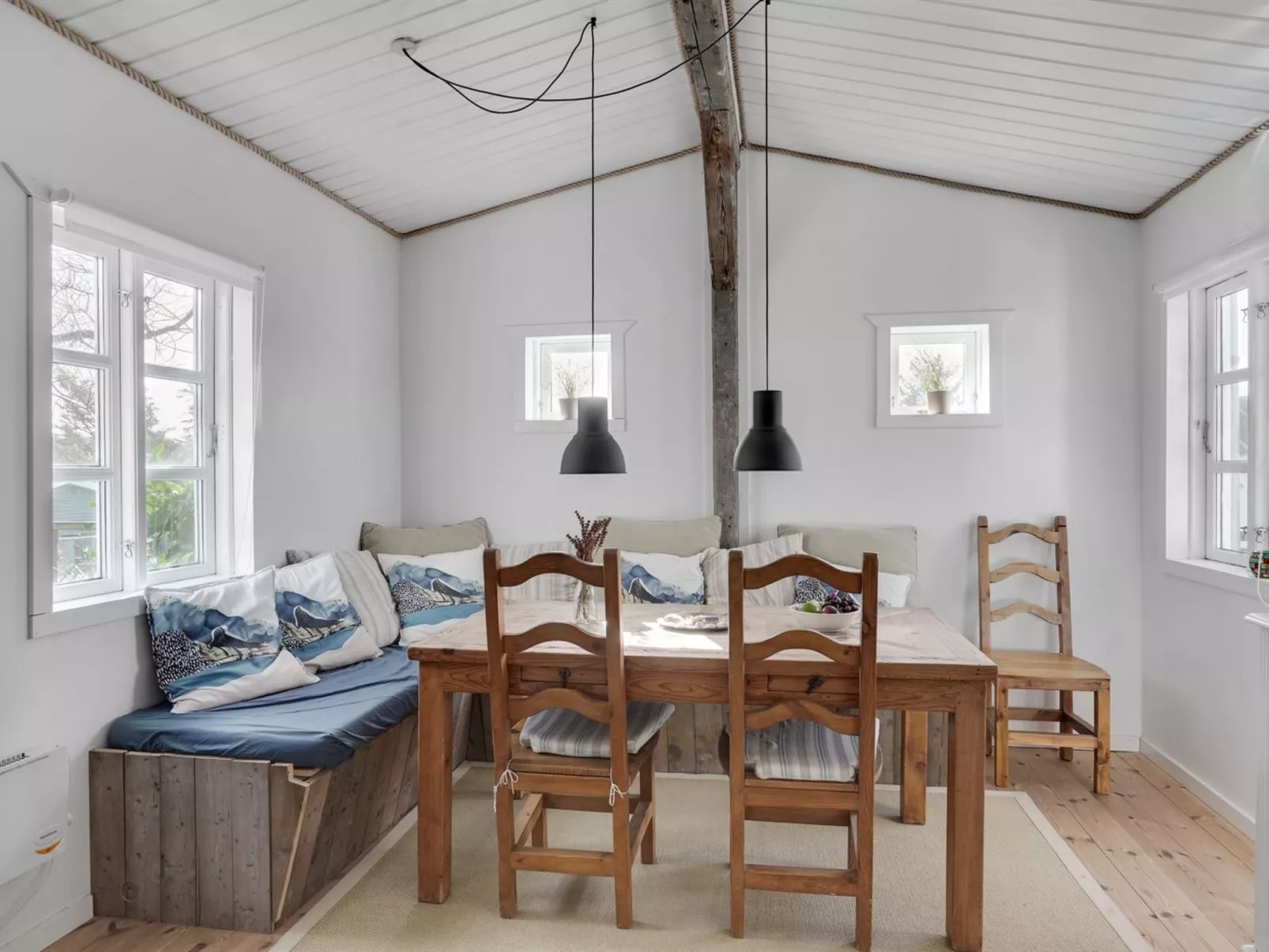 "Sharanya" - 500m from the sea-Inside