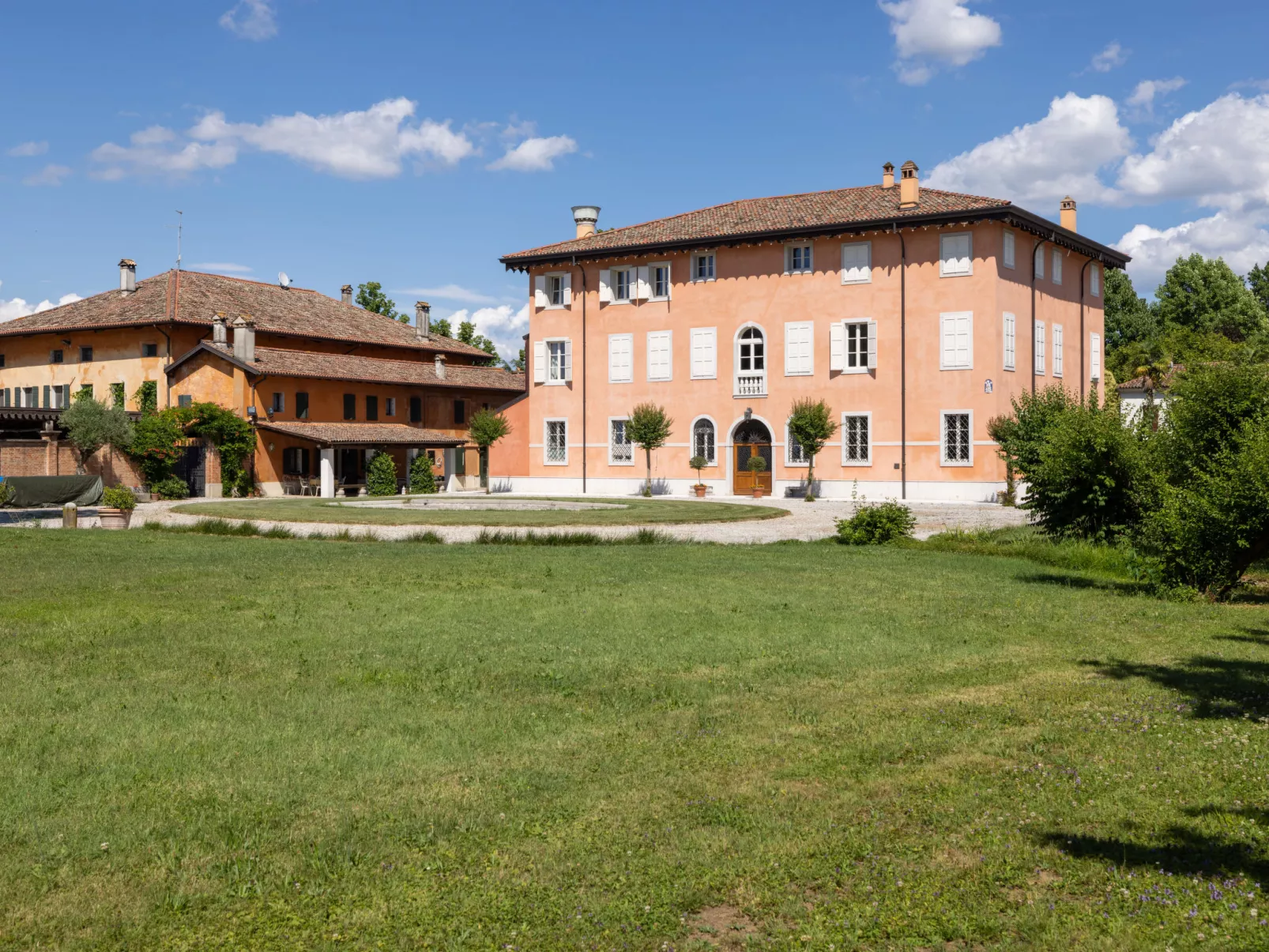 Winery Villa Vitas (App. 4)-Outside