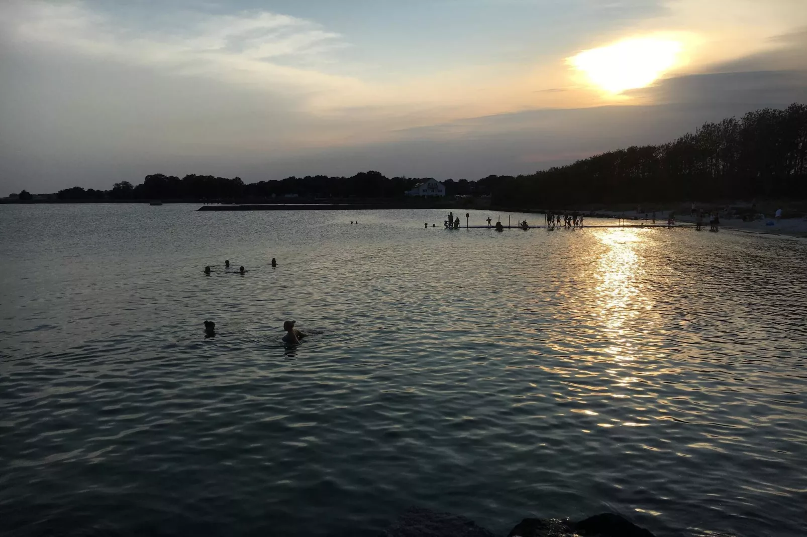 Maison de vacances pour 3 a HUNVIGAN-By Traum-Vue sur l'eau