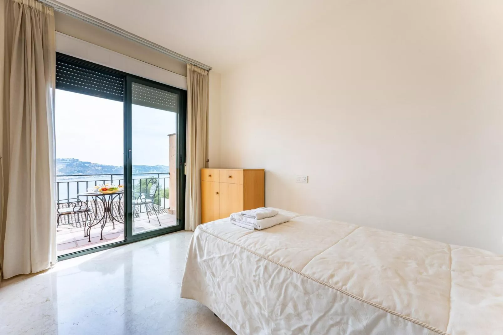 CT 237 GR - Carmenes Dream - Incredible Views-Chambre
