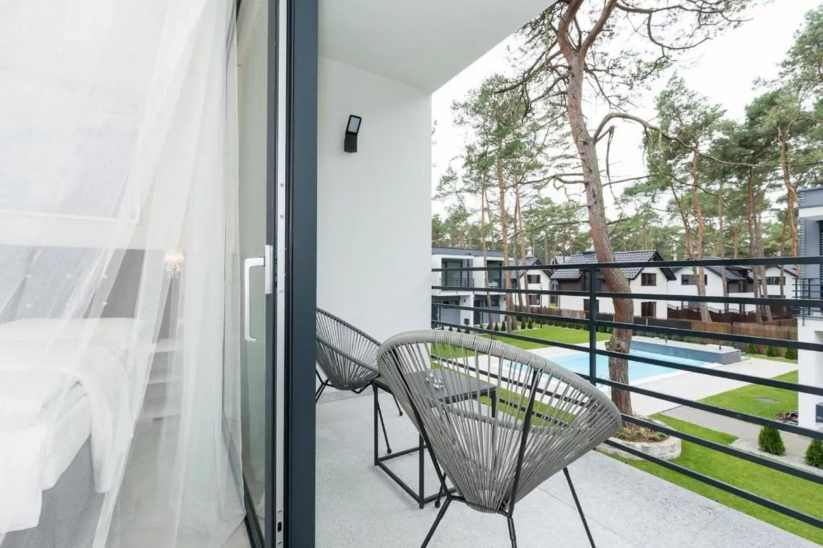 Domy szeregowe z dostępem do basenu Pobierowo-Terrace balcony