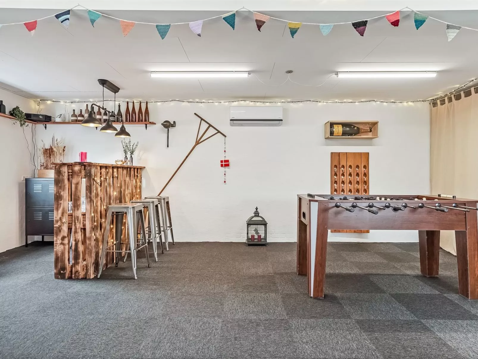 "Kiersten" - 5km from the sea-Inside