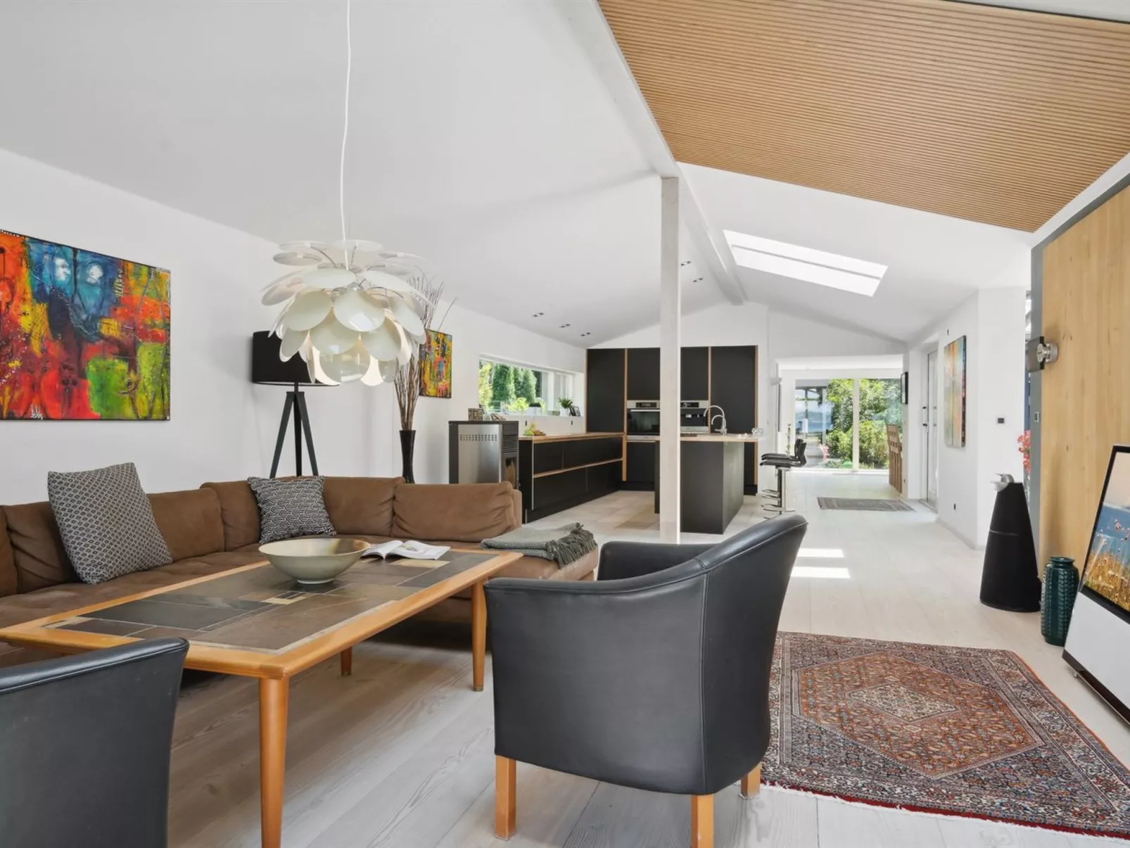 "Kennet" - 30m from the sea-Inside