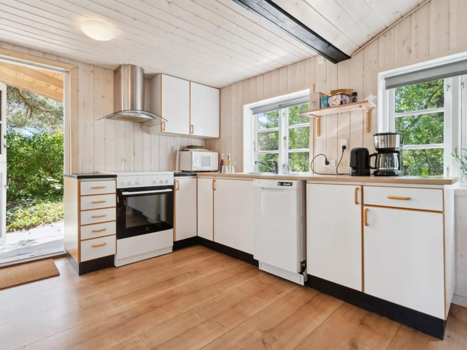 "Ilmari" - 150m from the sea-Dedans