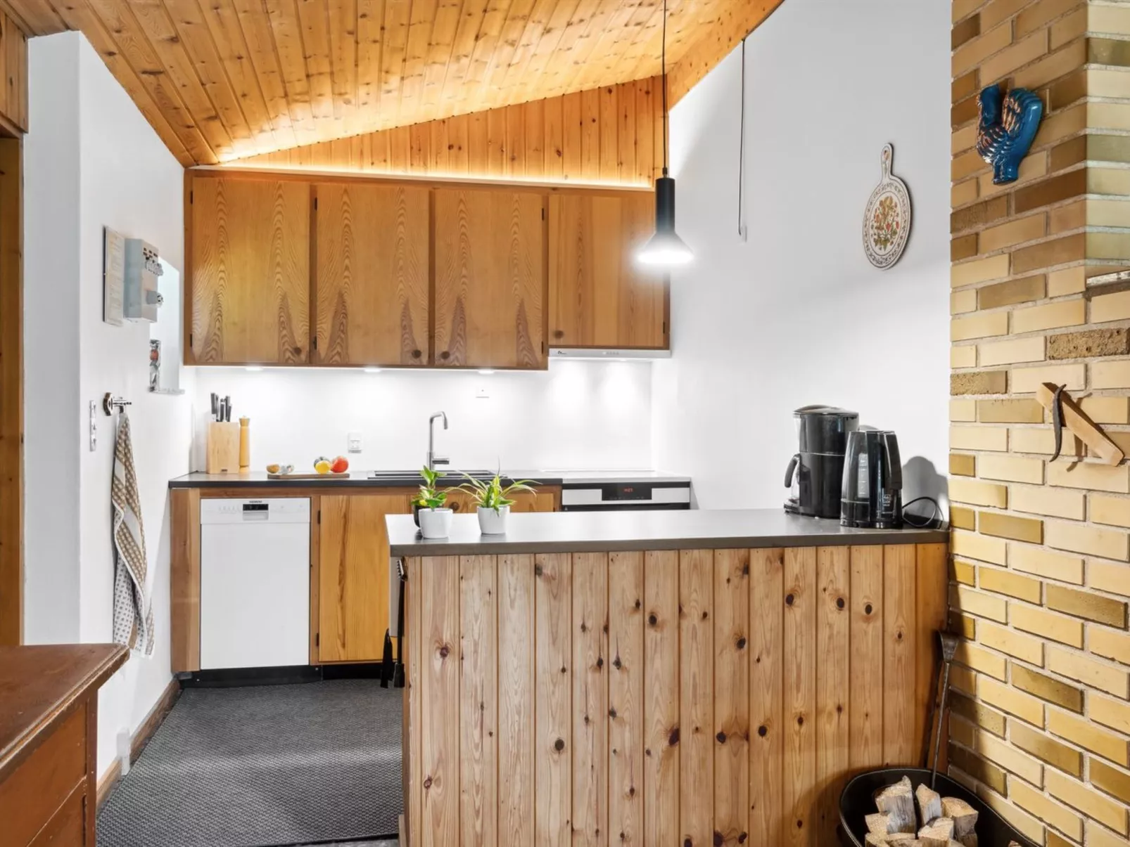 "Fulla" - 650m from the sea-Drinnen