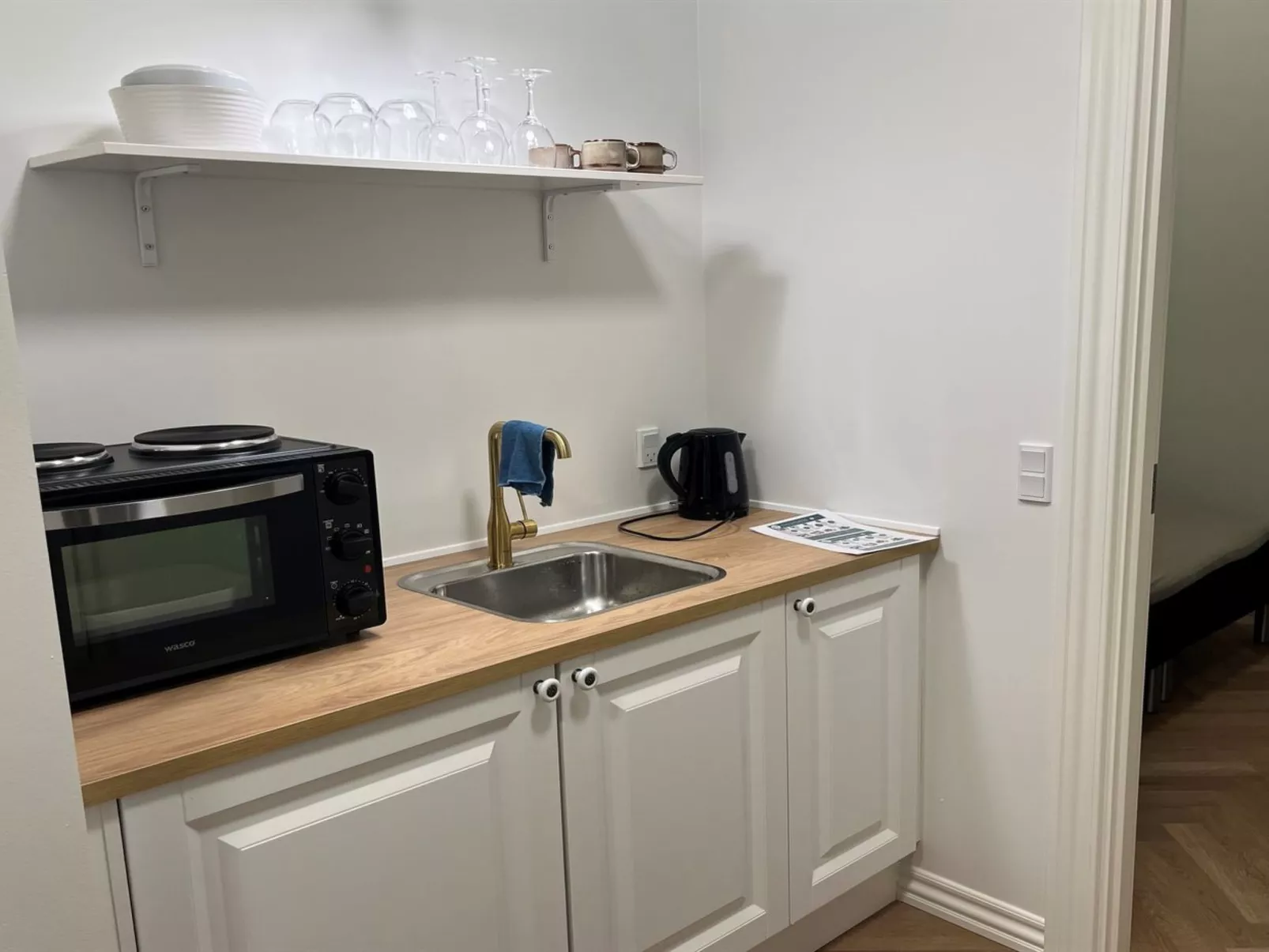 "Skrollan" - 100m from the sea-Inside