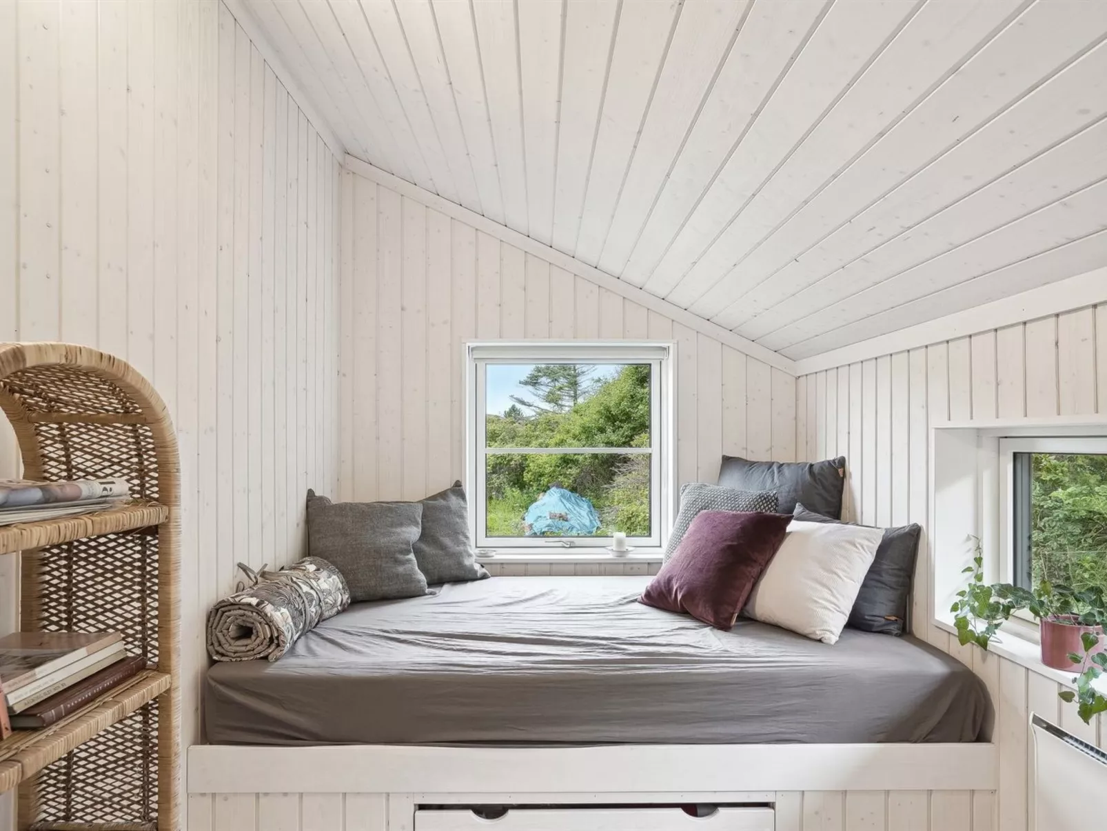 "Annvy" - 400m from the sea-Inside