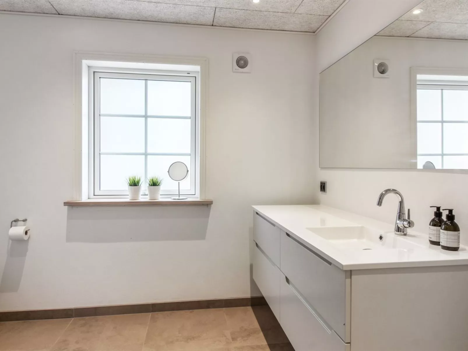 "Hela" - 1.4km from the sea-Inside