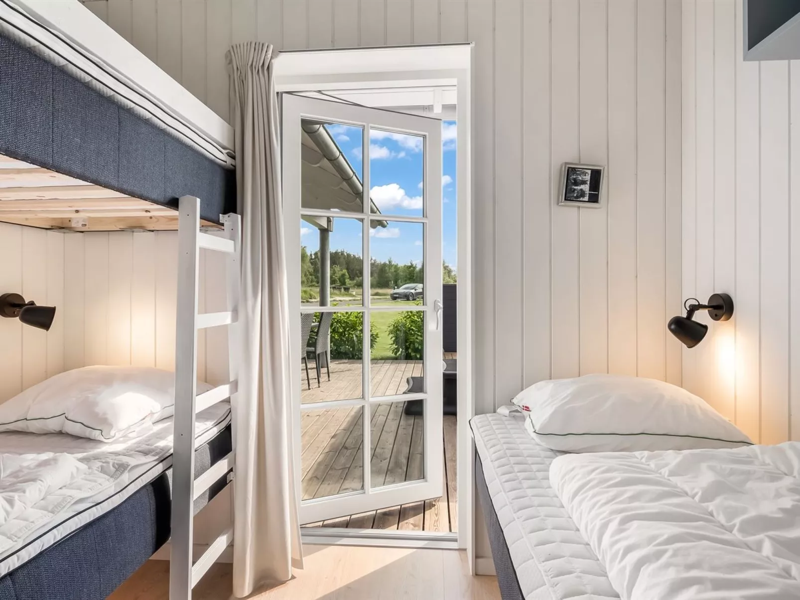 "Bryngeir" - 750m from the sea-Inside