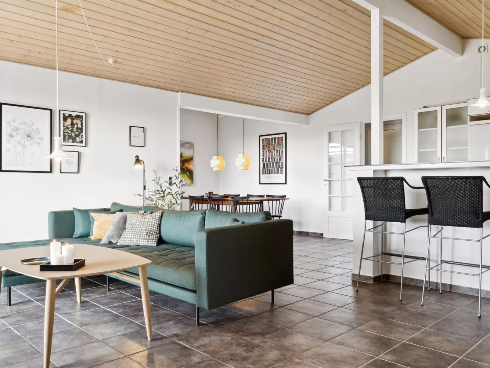 "Kerstin" - 400m from the sea-Drinnen