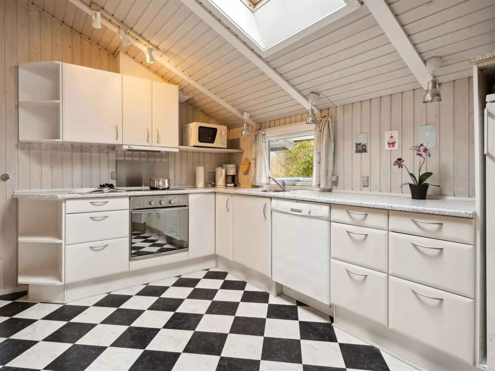 "Alrun" - 150m from the sea-Inside