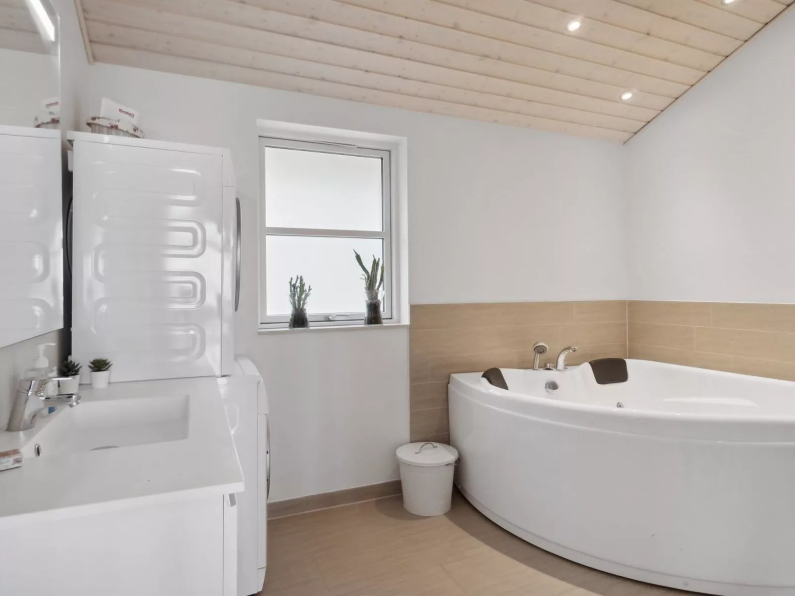 "Esmeralda" - 350m from the sea-Dedans