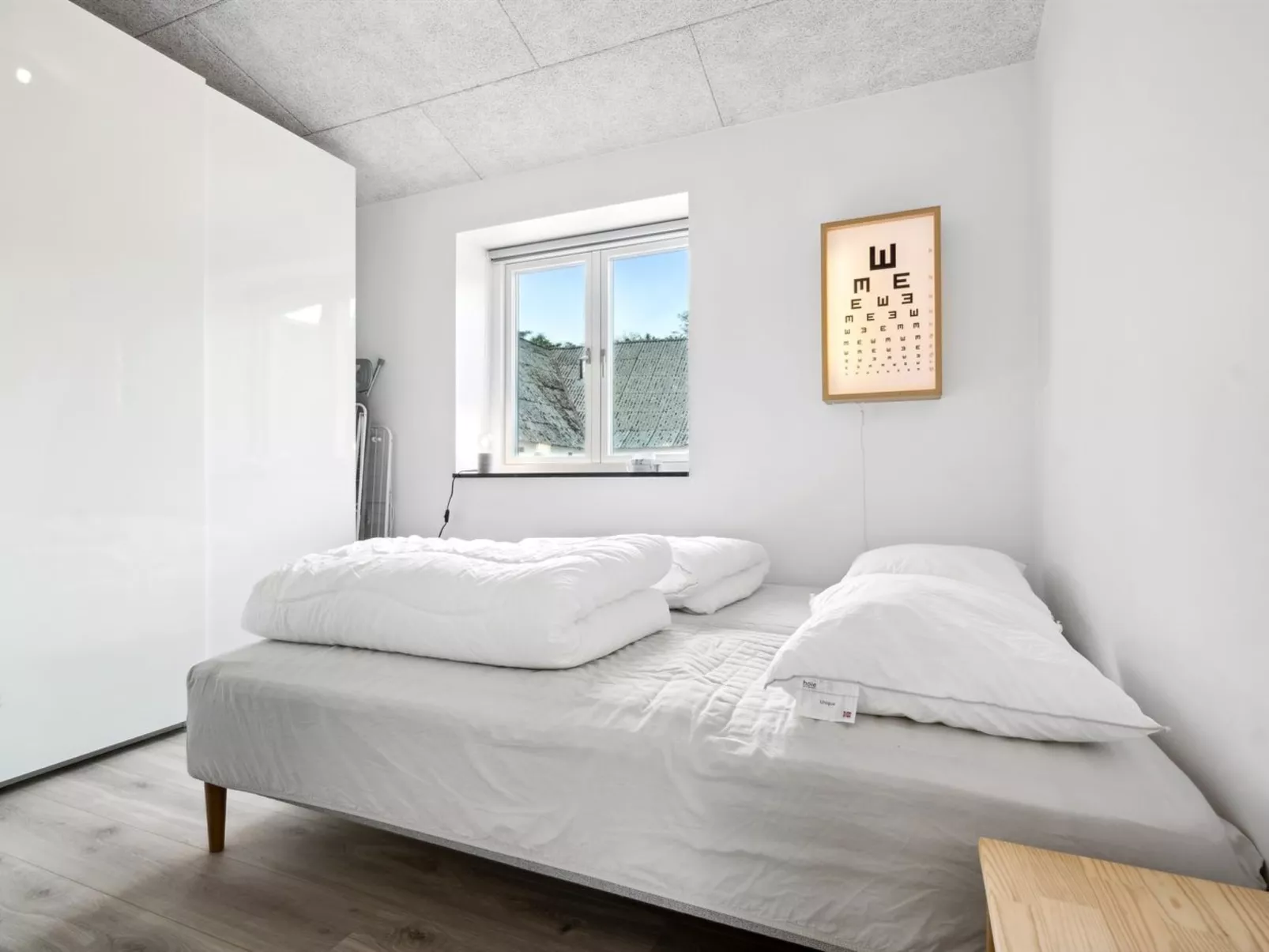 "Landuin" - 30km from the sea-Inside