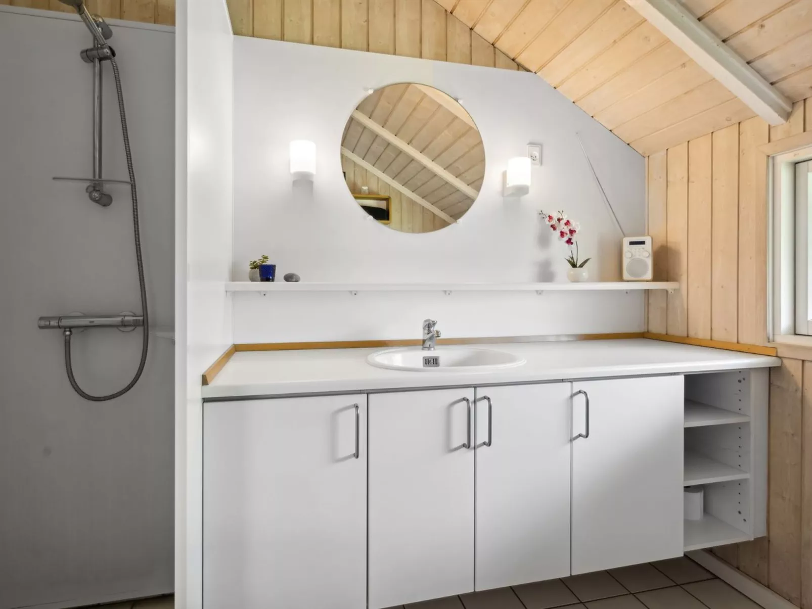 "Esther" - 500m from the sea-Inside