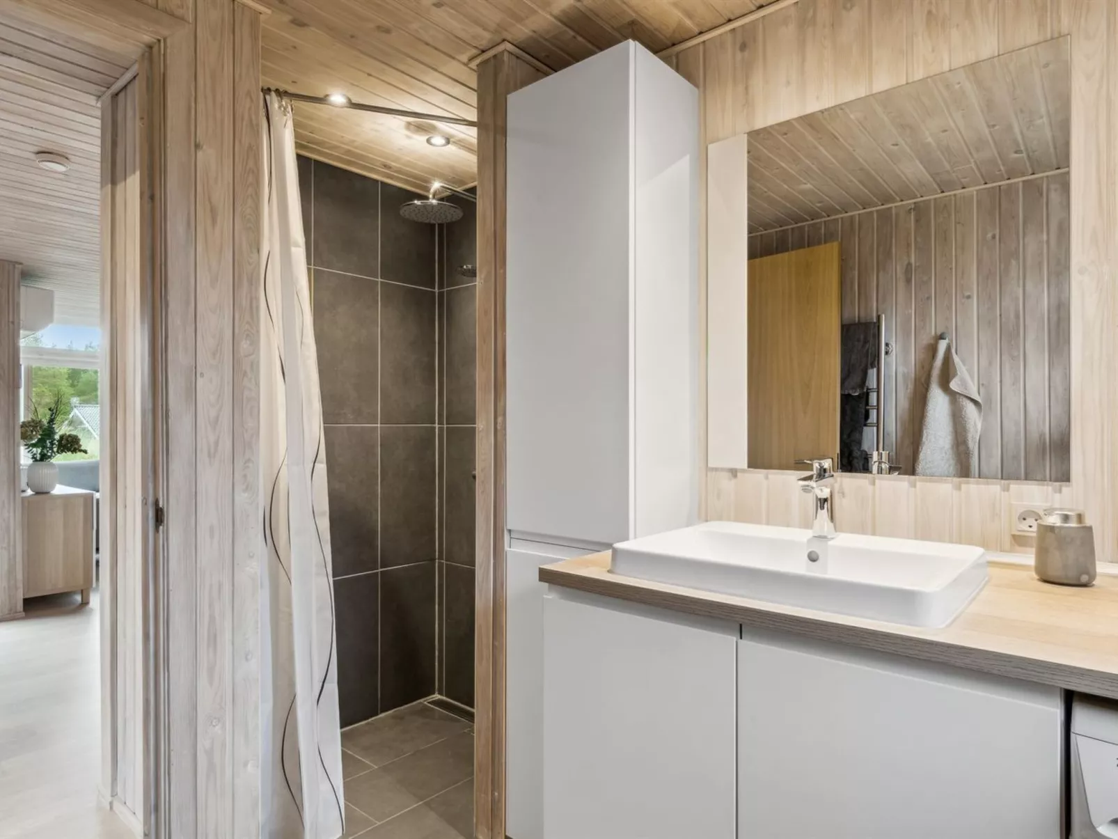 "Anbritt" - 1km from the sea-Drinnen