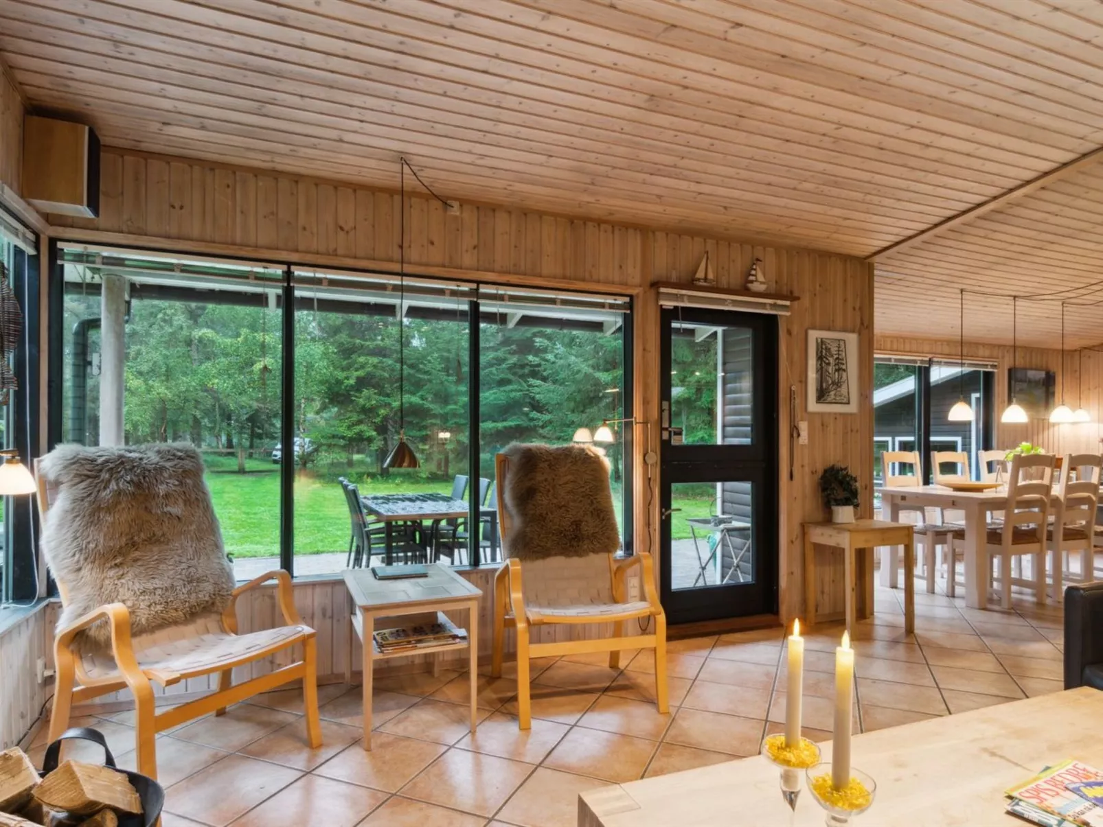 "Aiko" - 375m from the sea-Inside