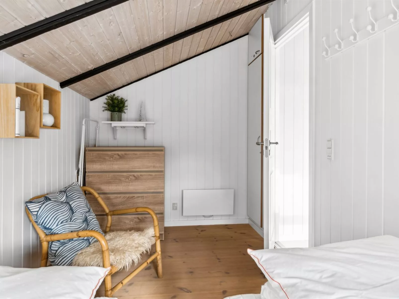 "Myra" - 425m from the sea-Dedans