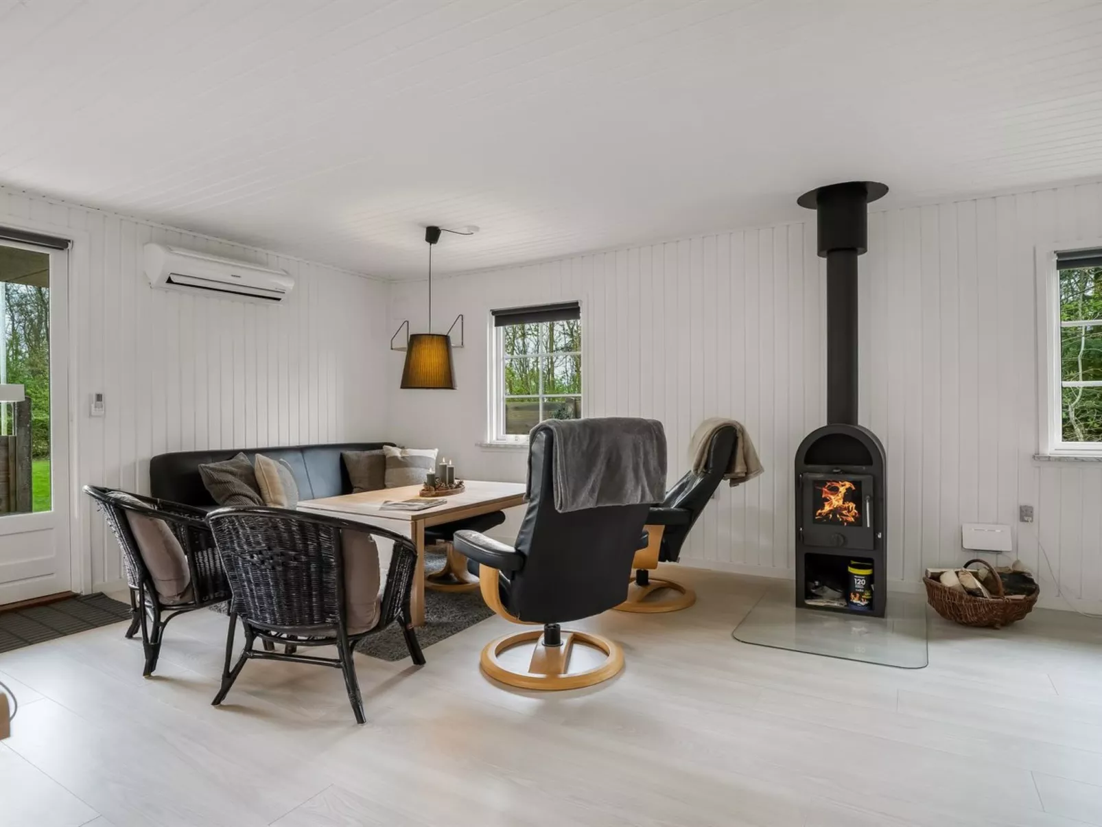 "Jobst" - 600m to the fjord-Inside