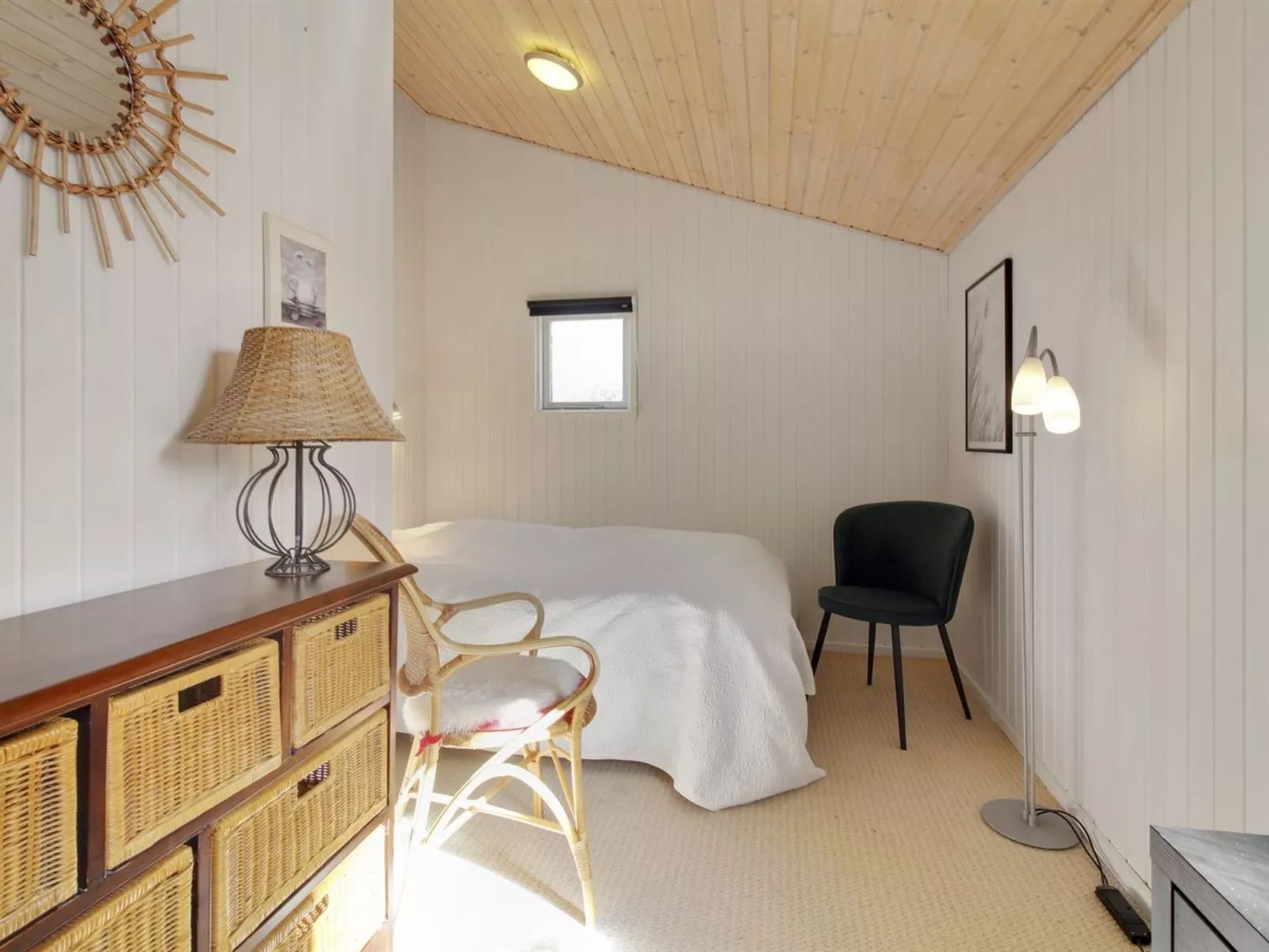 "Fridhild" - 875m from the sea-Drinnen