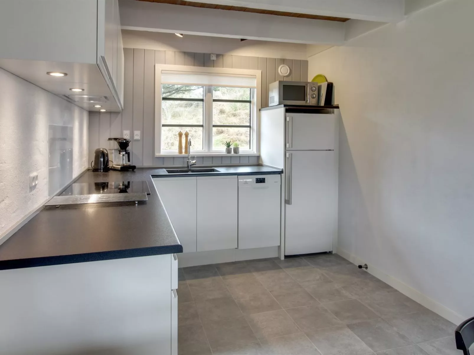 "Grita" - 500m from the sea-Inside