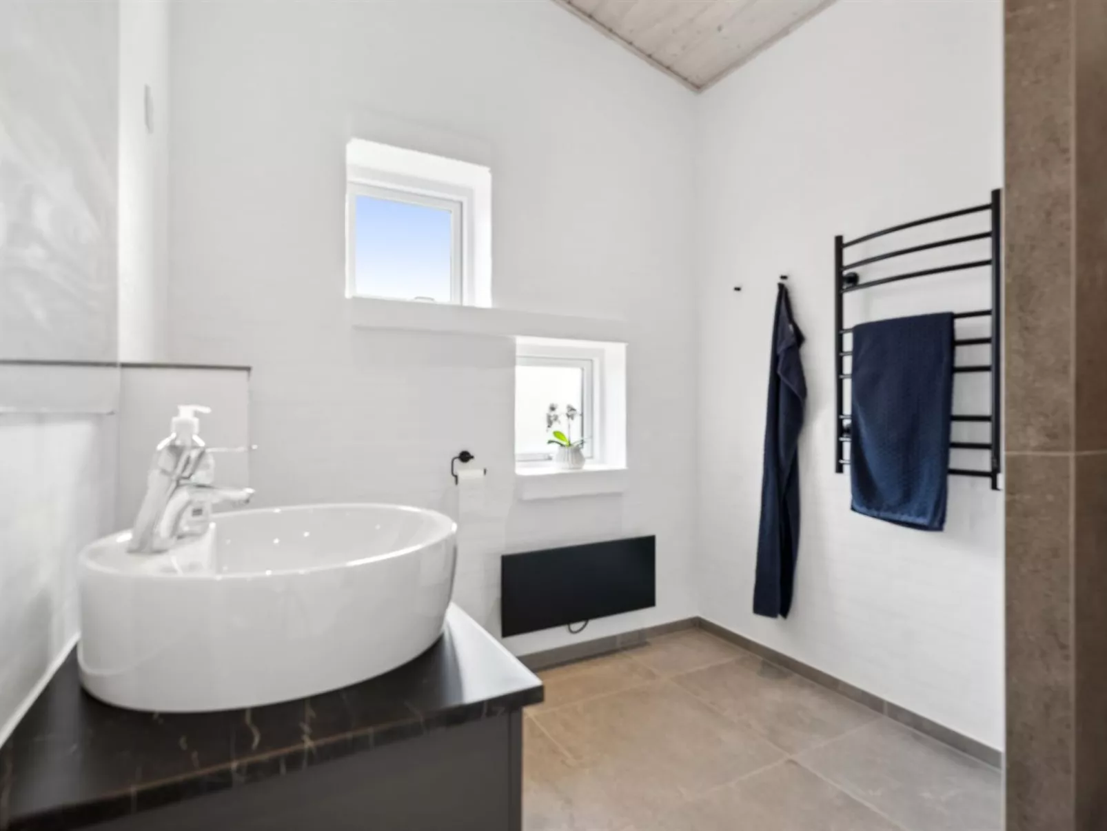 "Liesel" - 700m from the sea-Inside