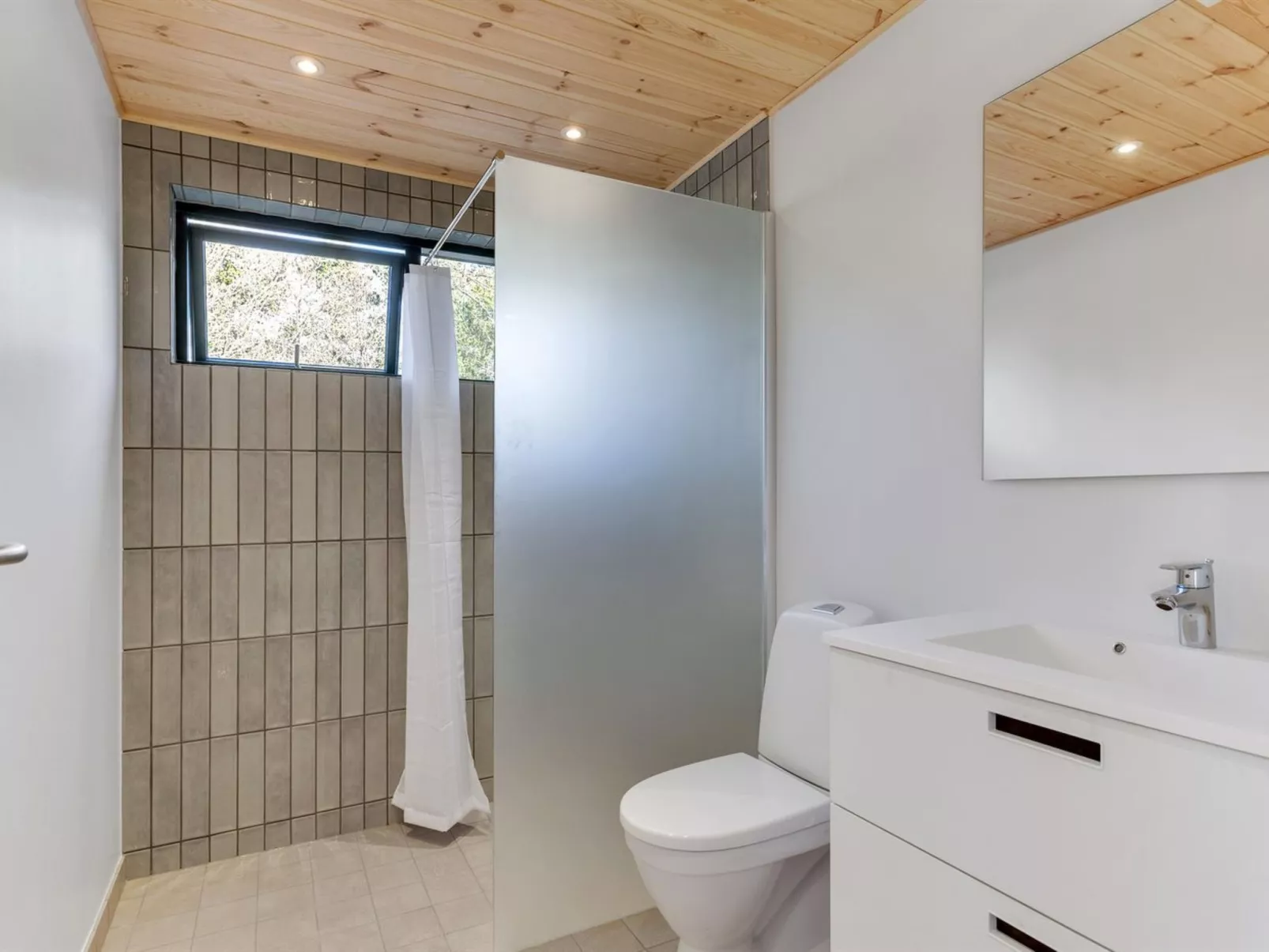 "Blakke" - 200m from the sea-Drinnen