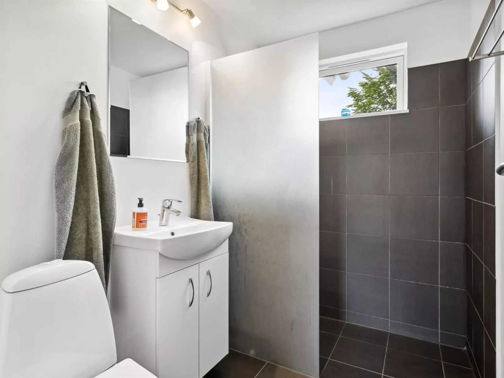 "Henric" - 500m from the sea-Inside