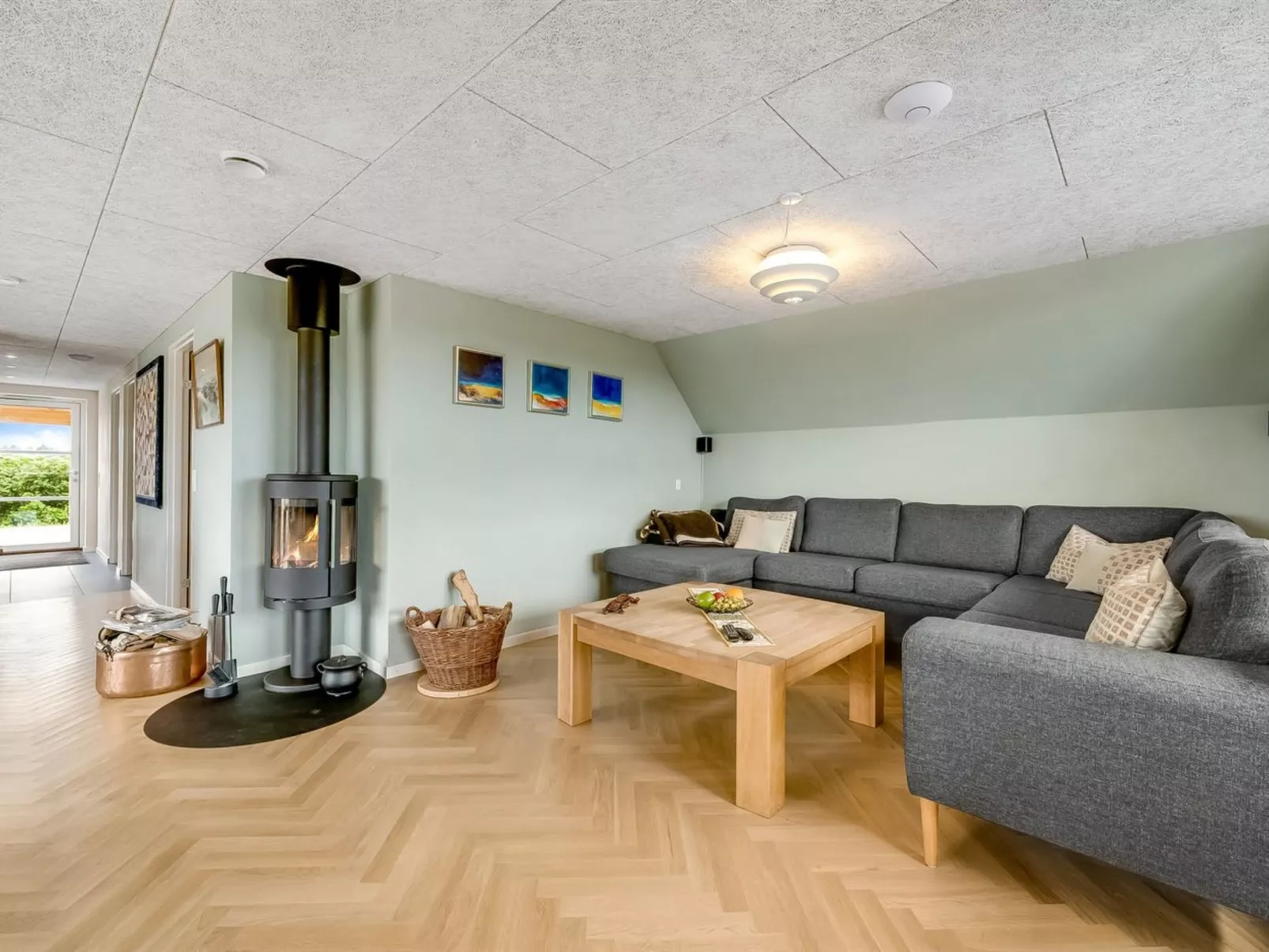 "Thorid" - 800m from the sea-Inside