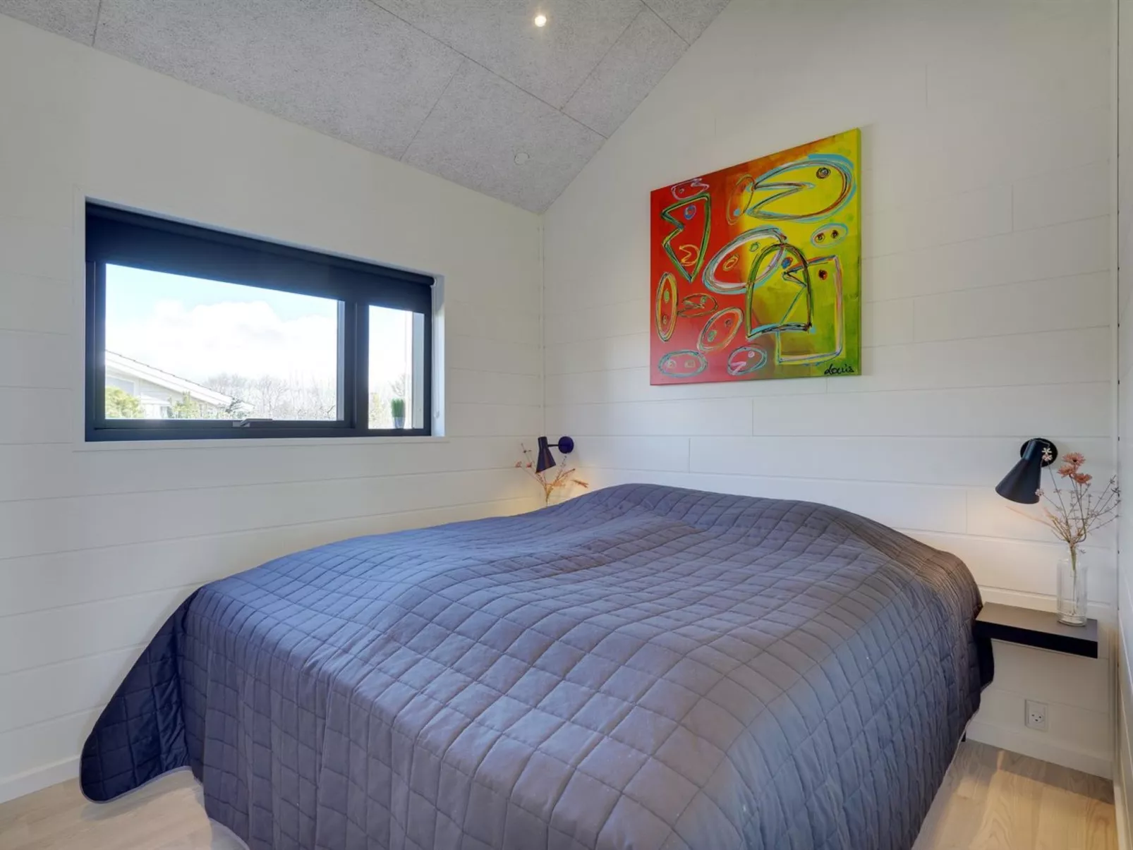 "Henrikke" - 500m to the fjord-Dedans