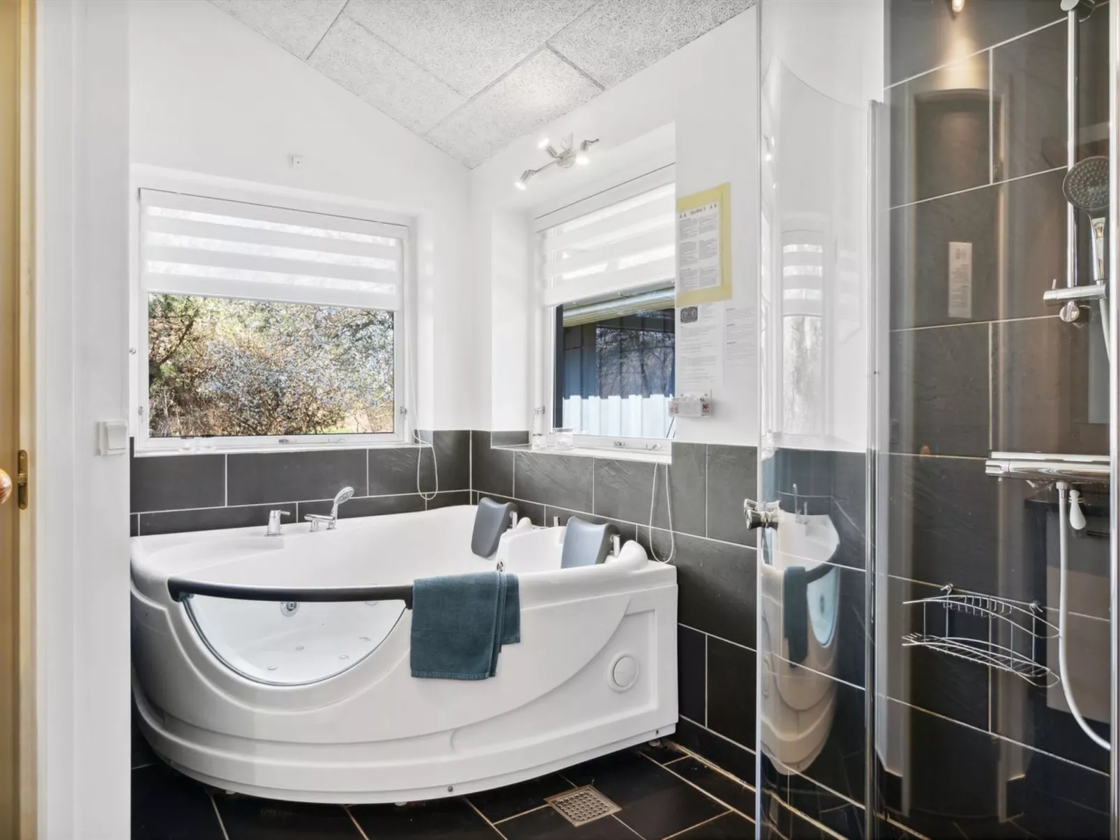 "Josina" - 675m from the sea-Inside