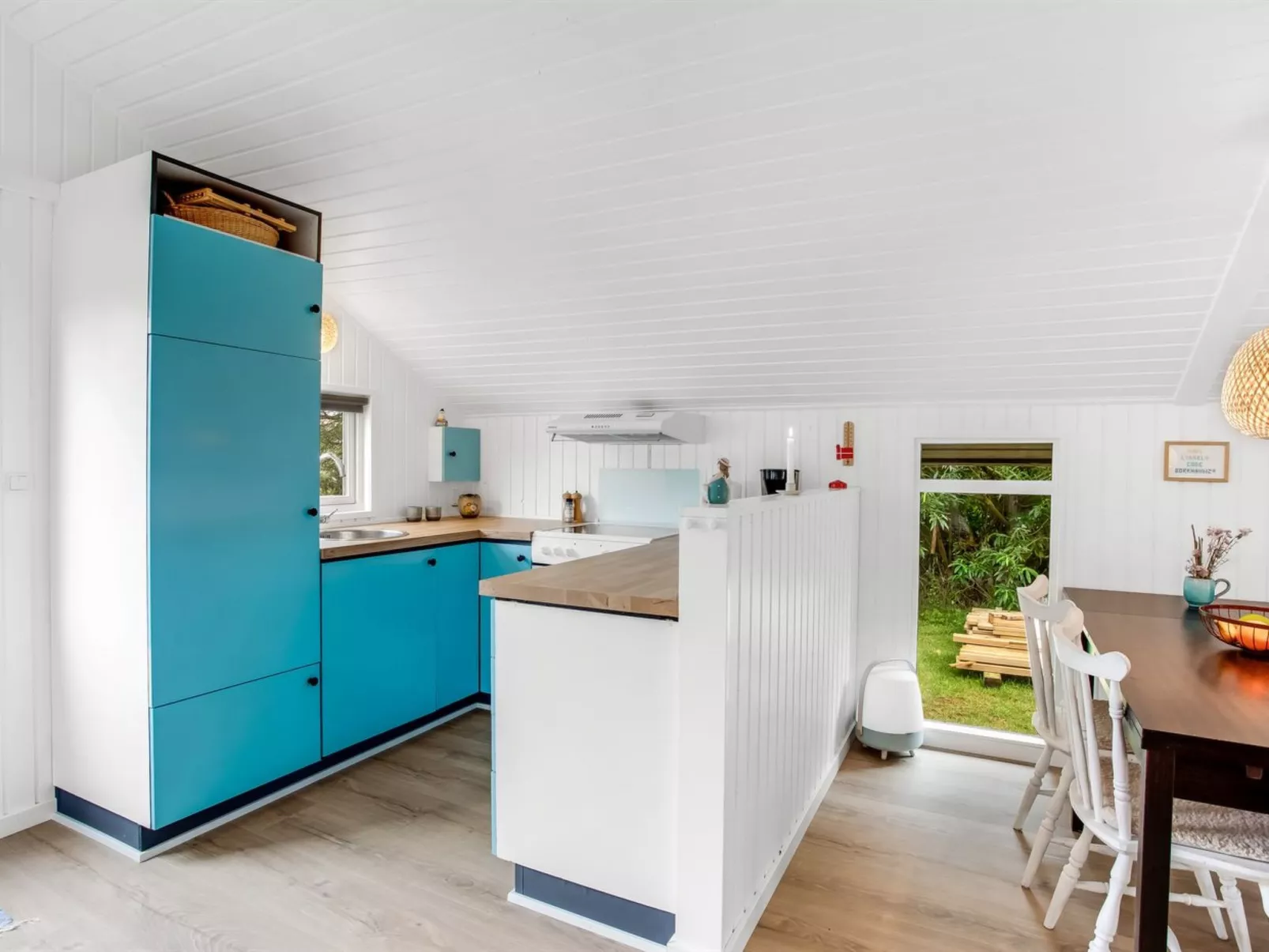 "Frender" - 800m to the fjord-Dedans