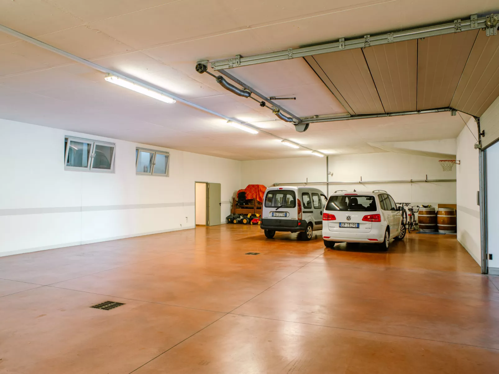 Festenstein-Inside