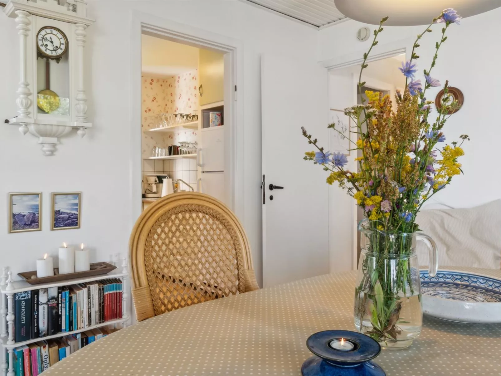 "Yasha" - 200m from the sea-Drinnen